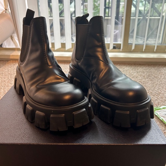 Prada monolith Chelsea boot - Picture 9 of 16